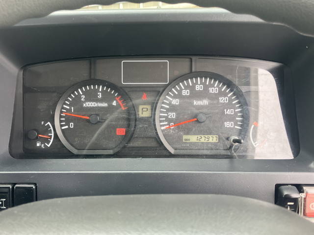 いすゞエルフ平ボディ小型（2t・3t）[写真12]