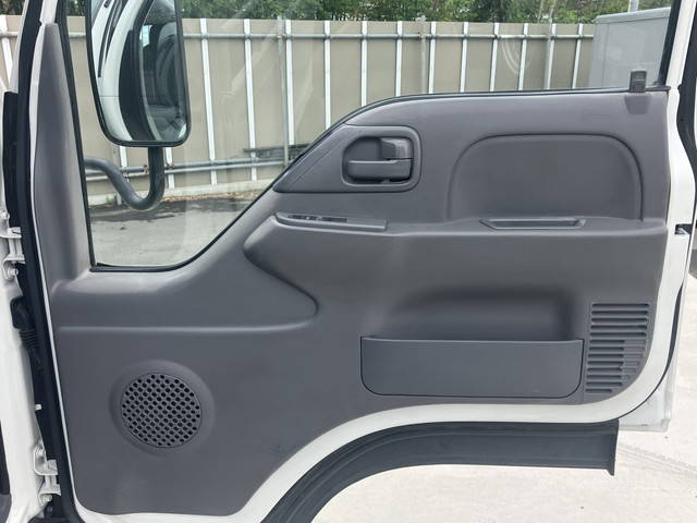 いすゞエルフ平ボディ小型（2t・3t）[写真17]