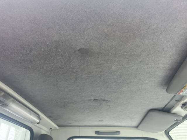 いすゞエルフ平ボディ小型（2t・3t）[写真18]