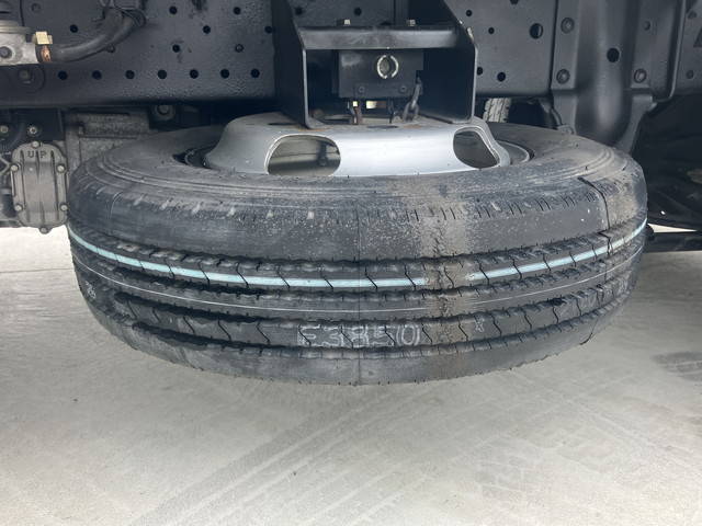 いすゞエルフ平ボディ小型（2t・3t）[写真31]