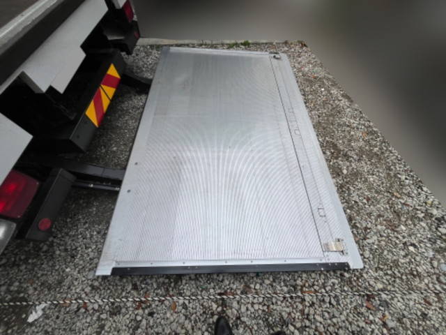 日野レンジャーアルミバン中型（4t）[写真09]