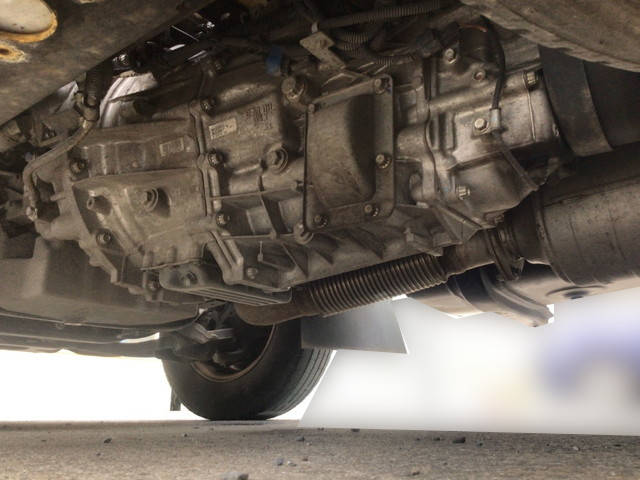 三菱ふそうキャンター平ボディ小型（2t・3t）[写真14]