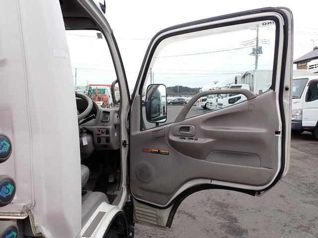 日野デュトロクレーン3段小型（2t・3t）[写真27]