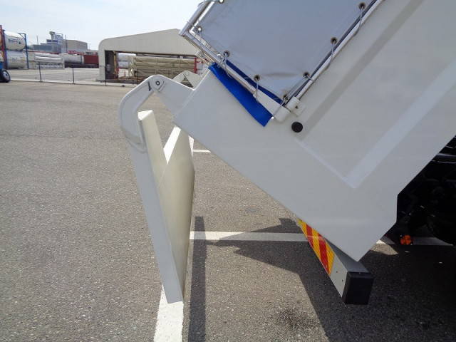 三菱ふそうファイターダンプ増トン（6t・8t）[写真11]