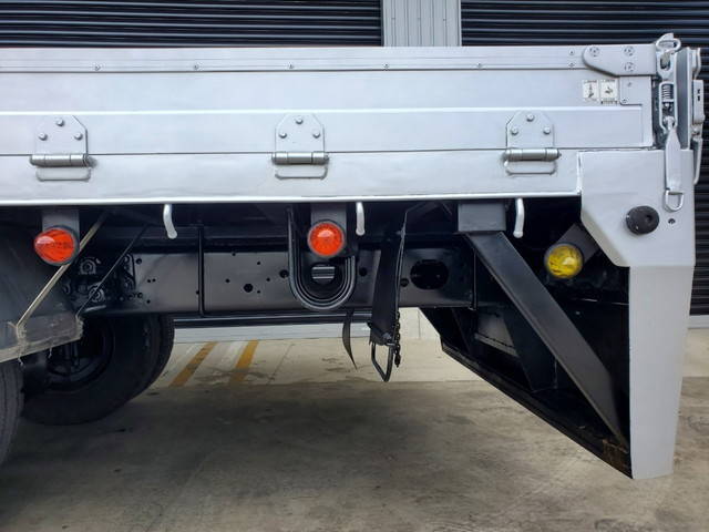 三菱ふそうファイターセルフクレーン4段増トン（6t・8t）[写真12]