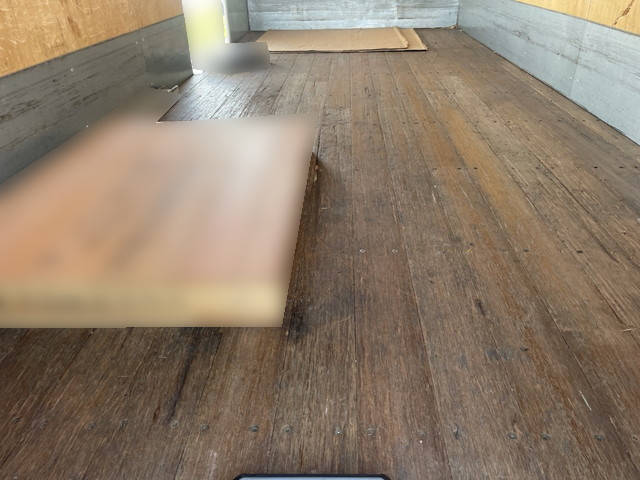 いすゞエルフアルミバン小型（2t・3t）[写真13]