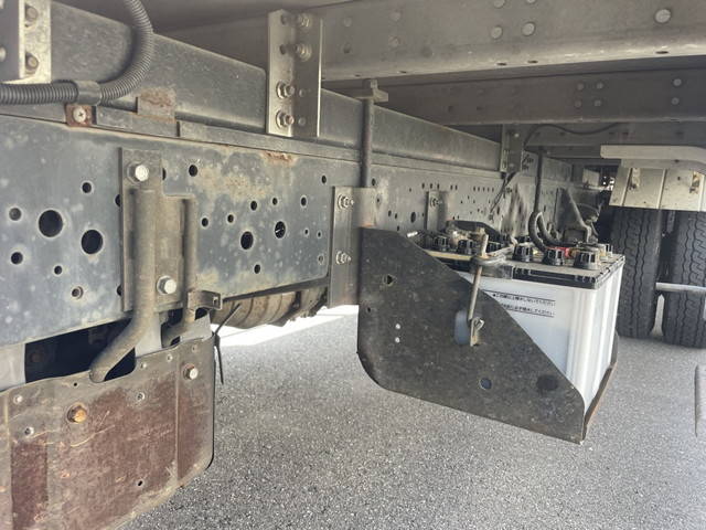 いすゞエルフアルミバン小型（2t・3t）[写真15]