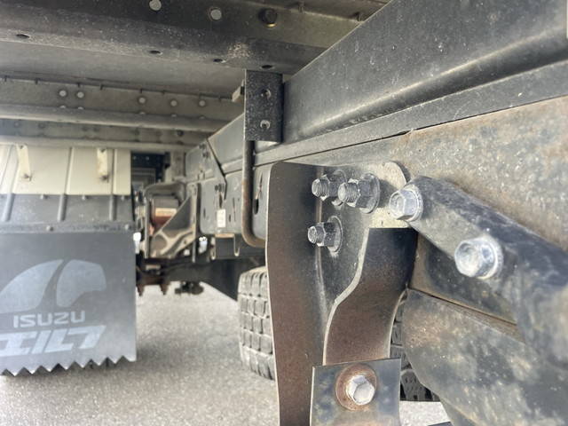 いすゞエルフアルミバン小型（2t・3t）[写真16]