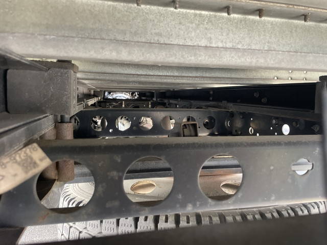 いすゞエルフアルミバン小型（2t・3t）[写真17]