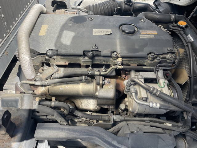 いすゞエルフアルミバン小型（2t・3t）[写真20]