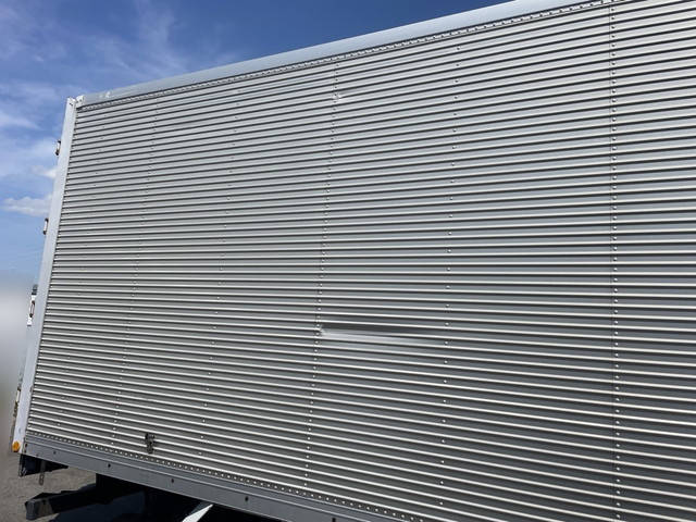 いすゞエルフアルミバン小型（2t・3t）[写真05]