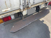 いすゞエルフアルミバン小型（2t・3t）[写真09]