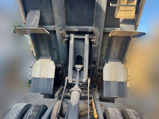 三菱ふそうキャンターダンプ小型（2t・3t）[写真14]