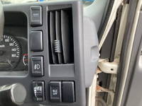 いすゞエルフ冷凍車（冷蔵車）小型（2t・3t）[写真32]