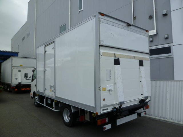 日野デュトロパネルバン小型（2t・3t）[写真02]