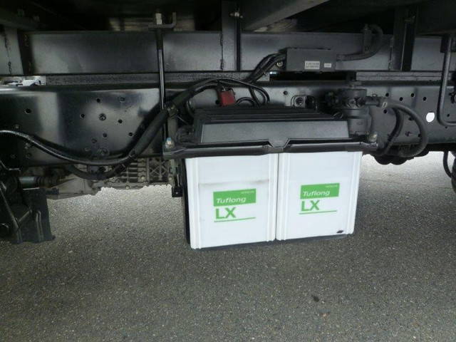 日野デュトロパネルバン小型（2t・3t）[写真20]