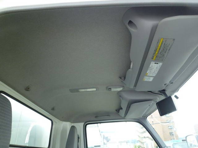 日野デュトロパネルバン小型（2t・3t）[写真36]