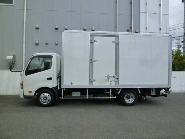 日野デュトロパネルバン小型（2t・3t）[写真06]