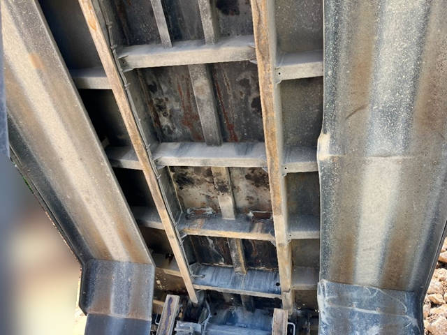 いすゞギガダンプ大型（10t）[写真15]