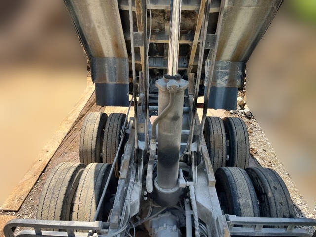 いすゞギガダンプ大型（10t）[写真19]