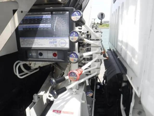 三菱ふそうキャンタークレーン3段小型（2t・3t）[写真24]