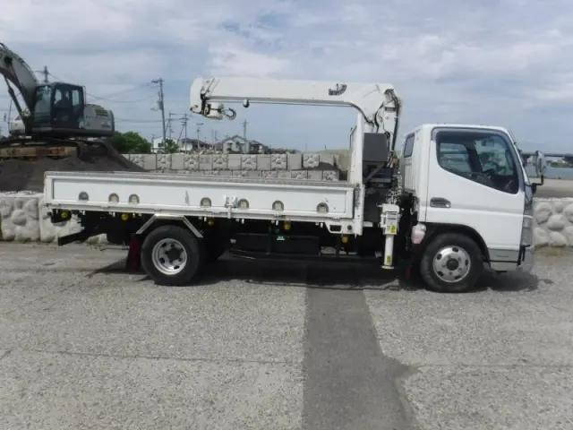 三菱ふそうキャンタークレーン3段小型（2t・3t）[写真05]