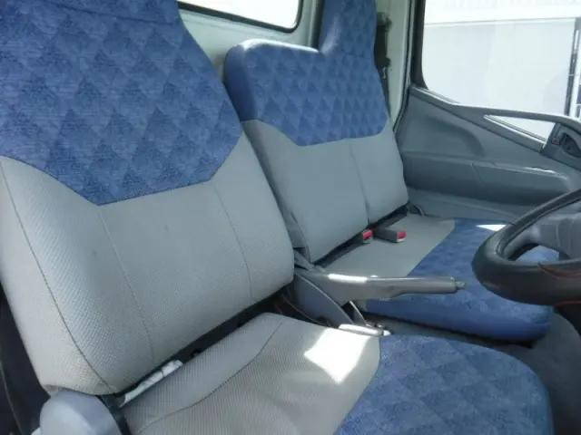 三菱ふそうキャンタークレーン3段小型（2t・3t）[写真07]