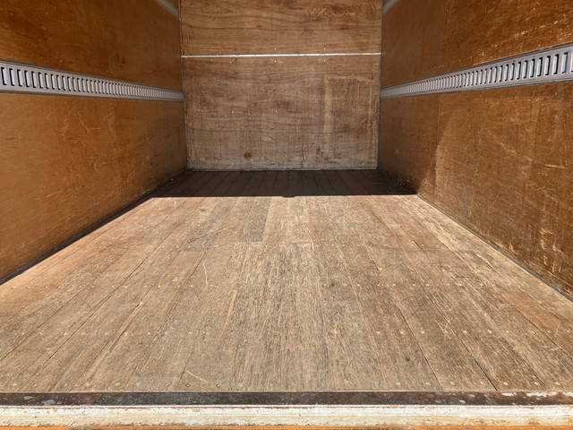 いすゞエルフアルミバン小型（2t・3t）[写真14]