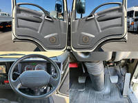 いすゞエルフアルミバン小型（2t・3t）[写真15]