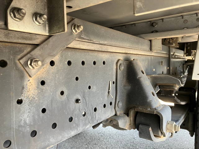 いすゞエルフアルミバン小型（2t・3t）[写真29]