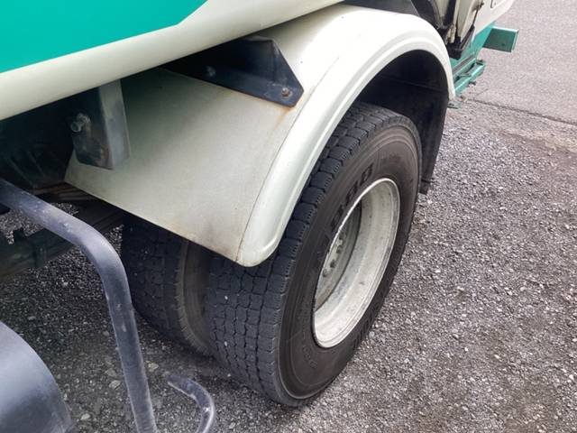 日野レンジャーパッカー車（塵芥車）中型（4t）[写真14]