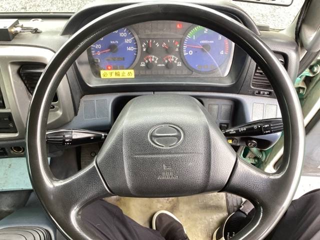 日野レンジャーパッカー車（塵芥車）中型（4t）[写真29]