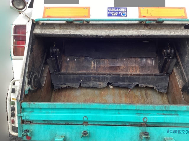 日野レンジャーパッカー車（塵芥車）中型（4t）[写真07]