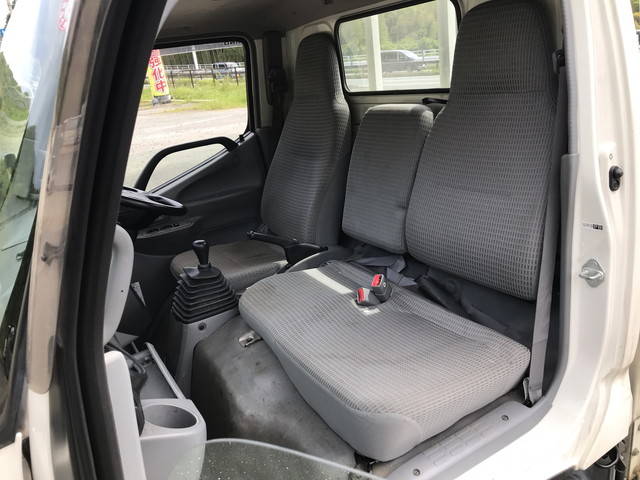 日野デュトロ平ボディ小型（2t・3t）[写真27]
