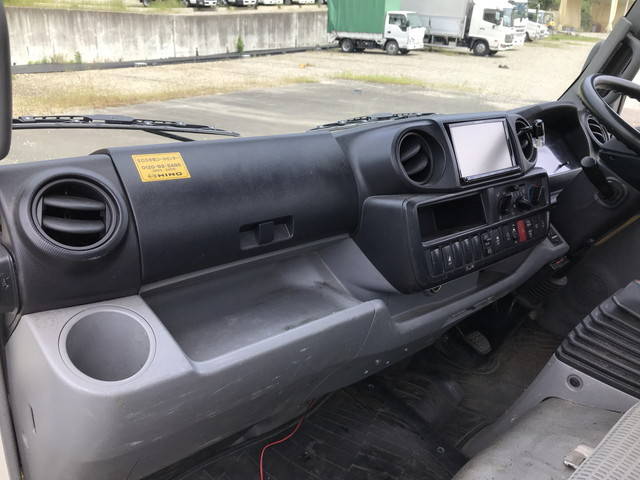 日野デュトロ平ボディ小型（2t・3t）[写真30]