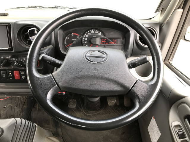 日野デュトロ平ボディ小型（2t・3t）[写真32]