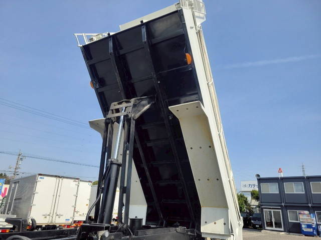 日野プロフィアダンプ大型（10t）[写真10]