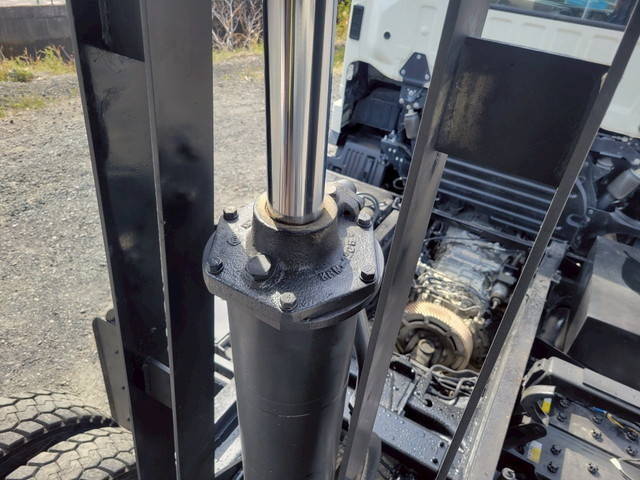 日野プロフィアダンプ大型（10t）[写真11]