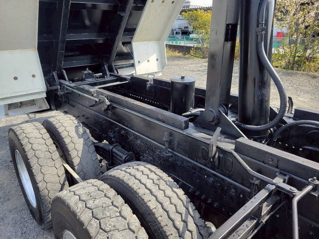 日野プロフィアダンプ大型（10t）[写真14]