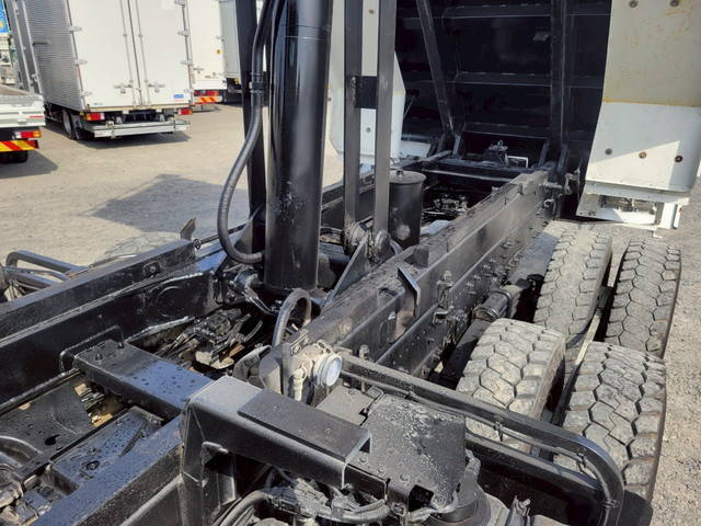 日野プロフィアダンプ大型（10t）[写真15]