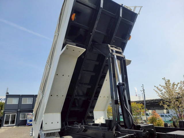 日野プロフィアダンプ大型（10t）[写真09]