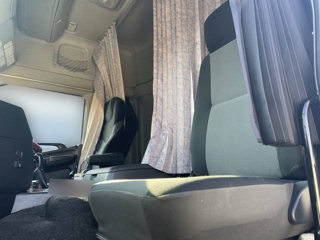 日野プロフィアアルミブロック大型（10t）[写真24]