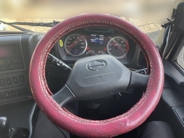 日野プロフィアアルミブロック大型（10t）[写真28]