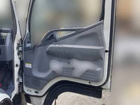 三菱ふそうキャンターガッツダブルキャブ（Wキャブ）小型（2t・3t）[写真18]