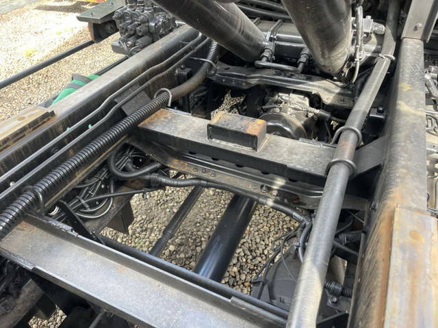 いすゞフォワードコンテナ専用車増トン（6t・8t）[写真15]