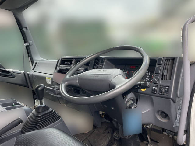 いすゞフォワードコンテナ専用車増トン（6t・8t）[写真22]