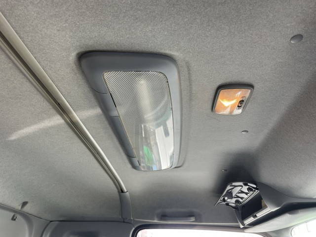 いすゞフォワードコンテナ専用車増トン（6t・8t）[写真24]