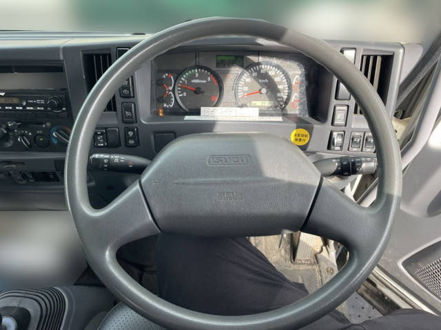 いすゞフォワードコンテナ専用車増トン（6t・8t）[写真25]