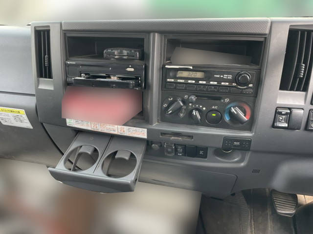 いすゞフォワードコンテナ専用車増トン（6t・8t）[写真28]