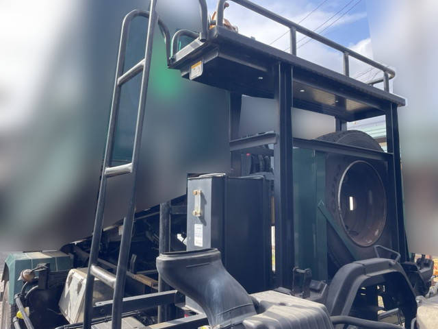 いすゞフォワードコンテナ専用車増トン（6t・8t）[写真05]